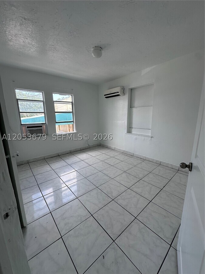 Photo - 1780 NW 21st St Unit 2