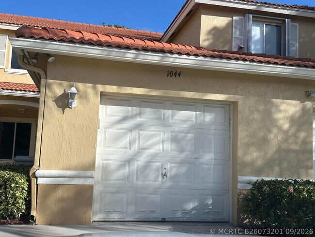 Building Photo - 1044 Arezzo Cir