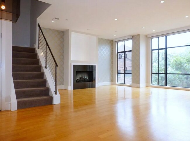 Photo - 72 Langton St Unit 2