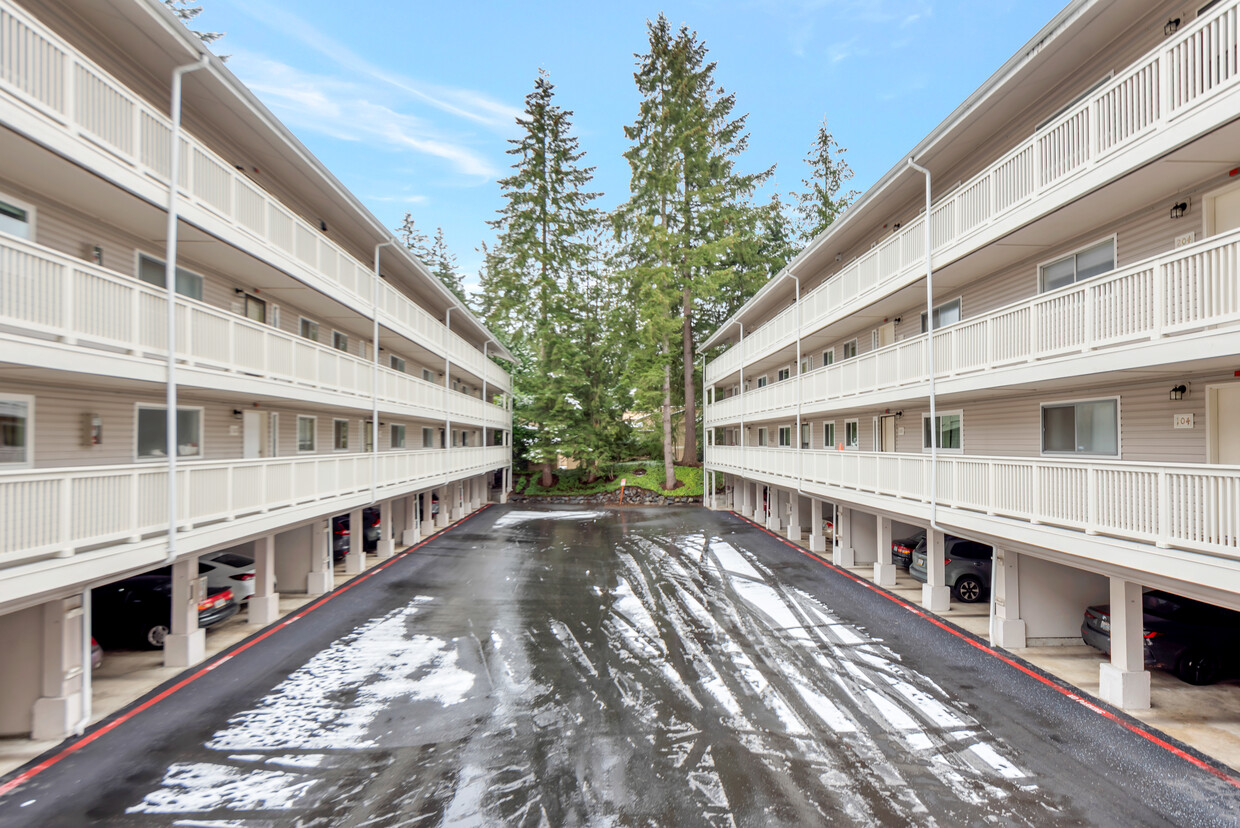 Photo - 14537 NE 40th St (Bellevue, WA)