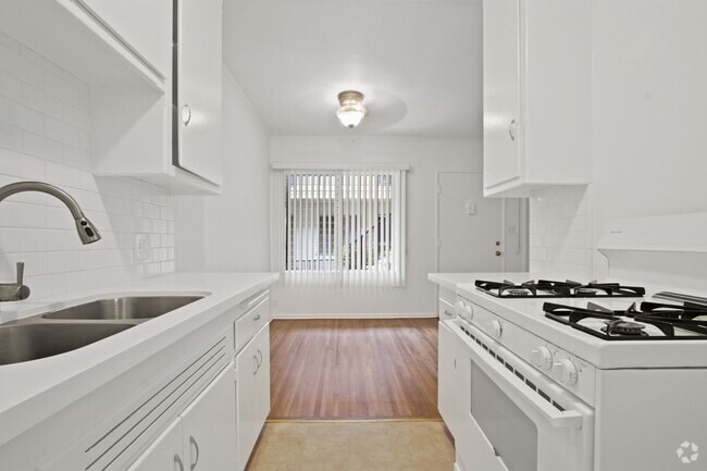 Building Photo - 500 California Ave Rental