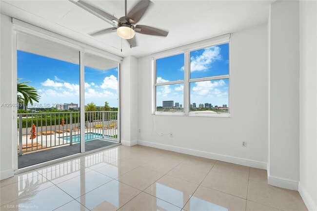 Photo - 3180 SW 22nd St Unit 601