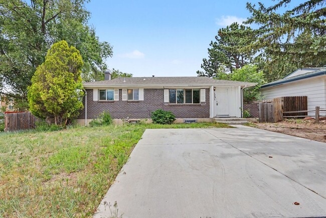 Building Photo - 1731 Auburn Dr