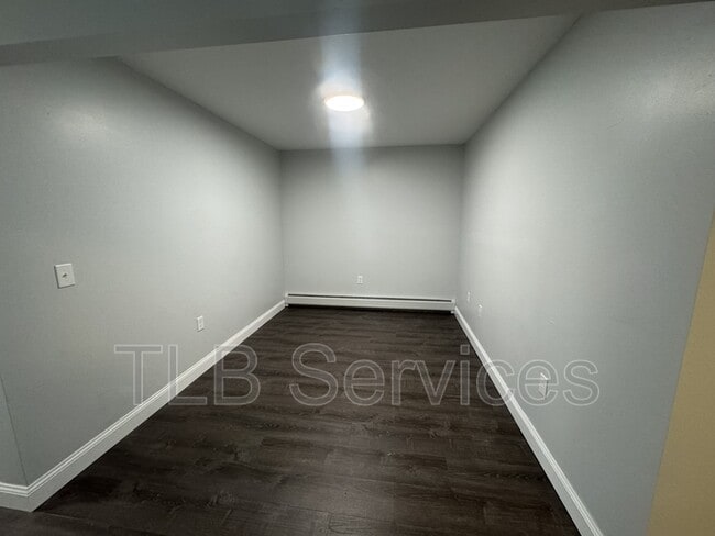 Photo - 733 Main St