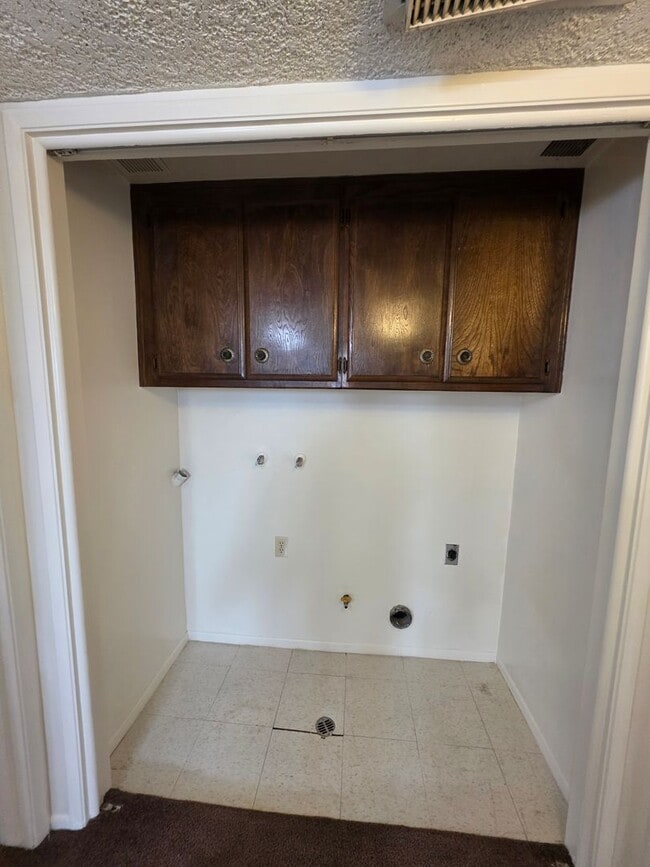 Photo - 5101 Appleblossom Dr Unit 08