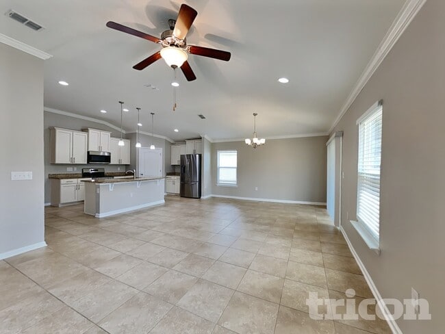 414 Samara Lakes Pkwy
