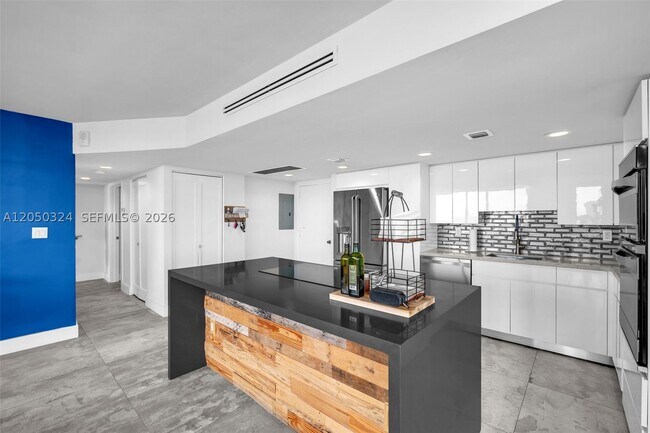 Photo - 7135 Collins Ave Unit 736
