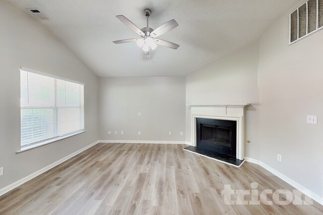 Photo - 135 Tillman Ct