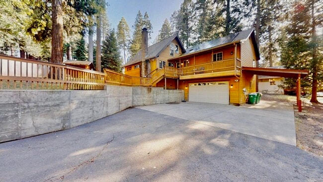 6700 Ridgeway Dr