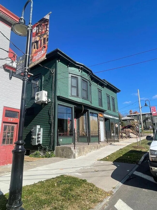 Building Photo - Available Newly Renovated 2 Bedroom and 1.... Unit 217-FL 1- Rear Rental