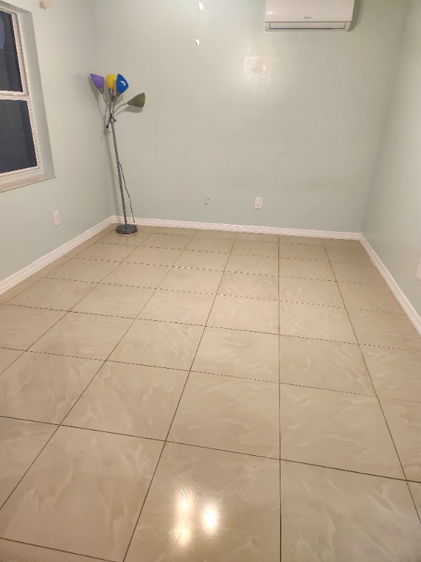 Photo - 111 Hermosillo Dr