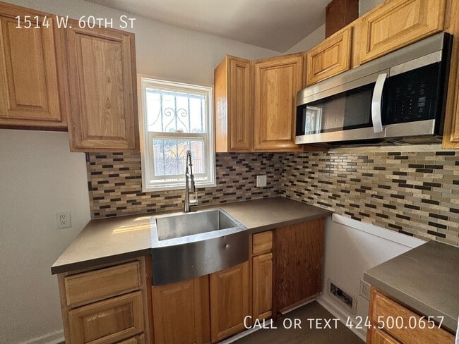 Photo - 1514 W 60th St