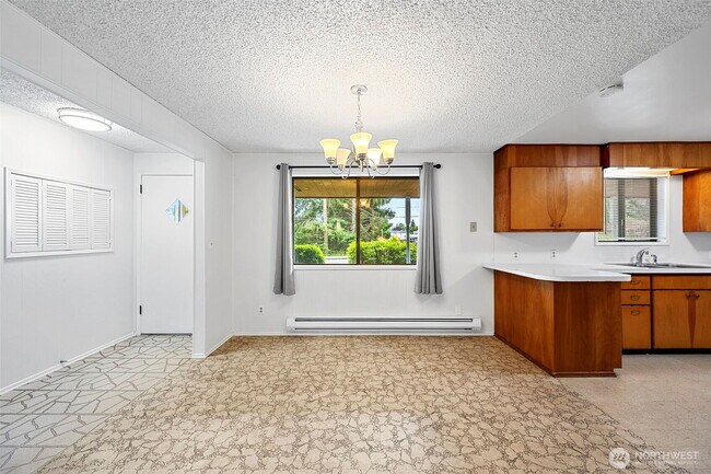 Photo - "Charming 3-Bed, 2-Bath Home in Everett – Your Perfect Retreat Awaits!"