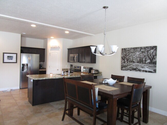 Photo - Beautiful 3 bed 2.5 bath Split Mountain Condo.