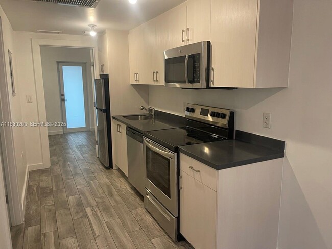 Photo - 1035 Euclid Ave Unidad 15