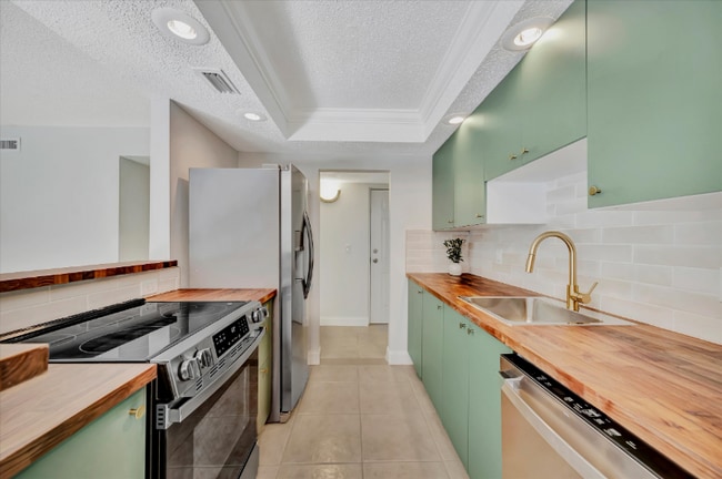 776 116th Ave N Unit 1105
