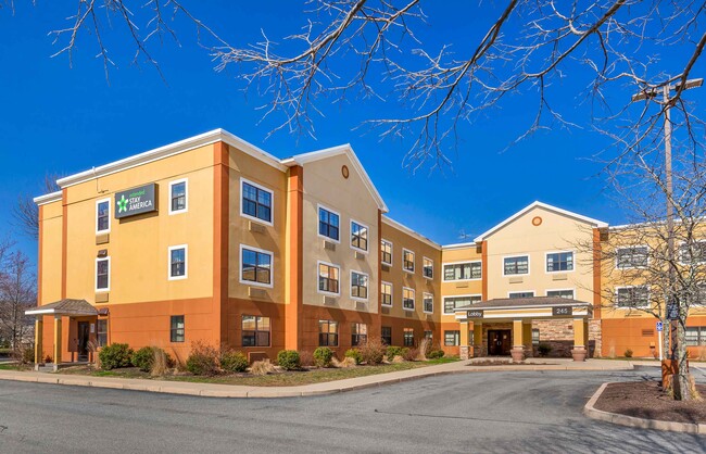 Furnished Studio-Providence - Warwick