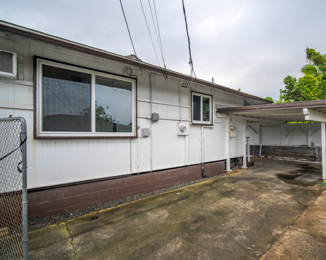 Charming Remodeled Duplex in Kaneohe - 2 B... - Charming Remodeled Duplex in Kaneohe - 2 B... House