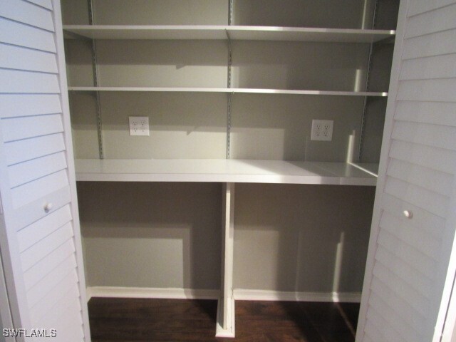 Building Photo - 10022 Oxfordshire Ln SW Unit 201 Rental