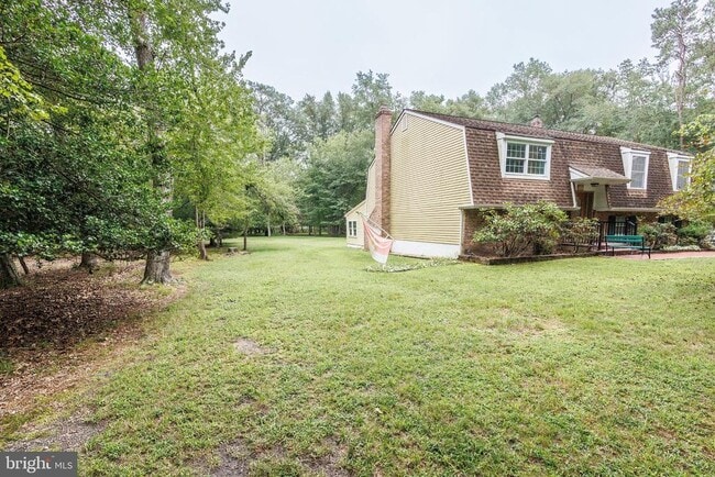 Photo - 2294 Linden Ave