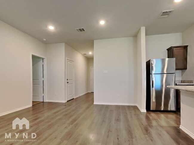 Photo - 3008 Aberdeen Dr