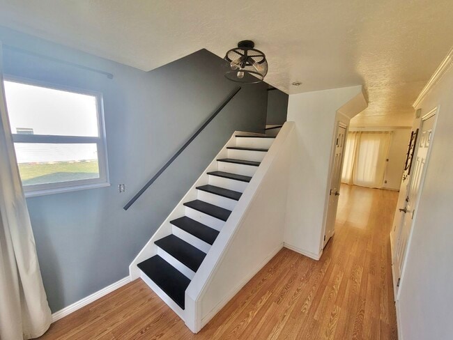 Photo - 260 N Bliss Ct