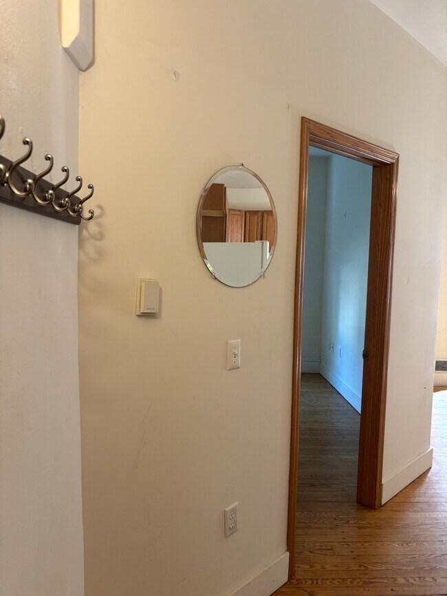 129 E Gorham St Unidad 1