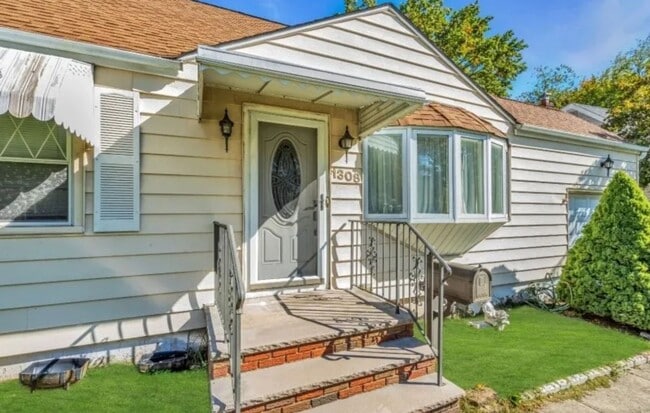 Photo - 1308 Sunnyfield Dr