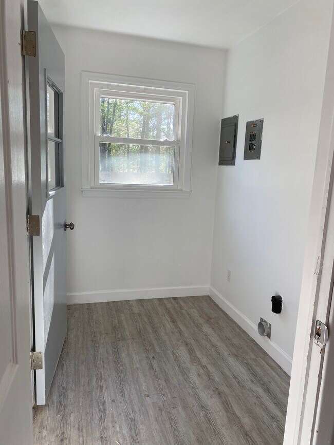 Photo - 1738 Woodleaf Ln