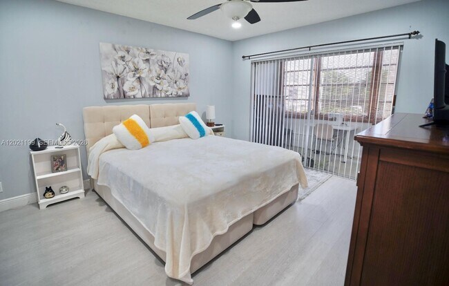 Photo - 251 Berkley Rd Unidad 209