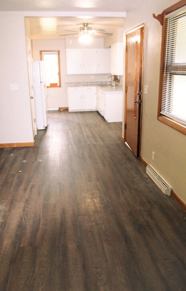 Photo - 2237 Mt Vernon Rd SE