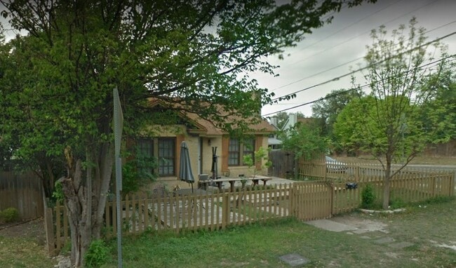 Photo - 2400 Forest Ave