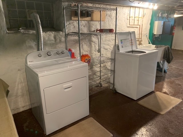 Laundry room - 438 Taylor St Apartments