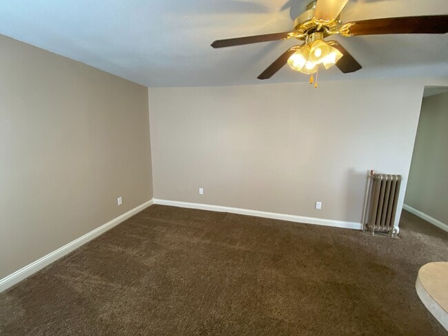 Photo - 236 E Dewald St Unidad Apt 4
