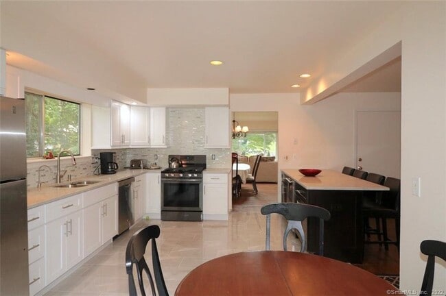 Photo - 511 Scofieldtown Rd