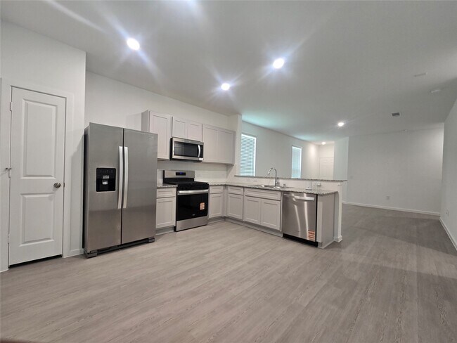 Photo - 15006 English Rose Rd