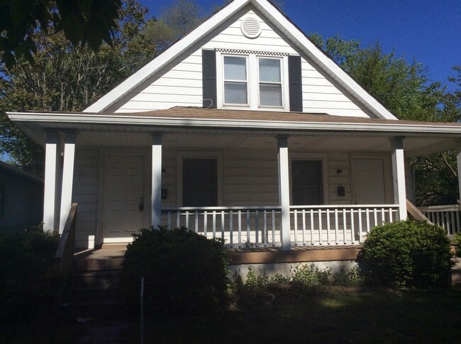 Building Photo - Ewing 910-12 Unit 910 Ewing