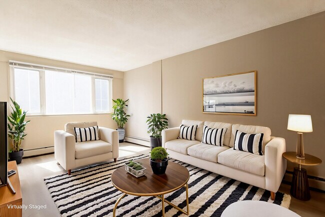 Photo - Mainstreet Plaza