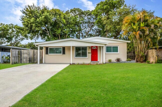 1320 54Th Ave N - 1320 54Th Ave N House