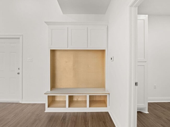 Photo - 748 Lockhart Cutoff Rd