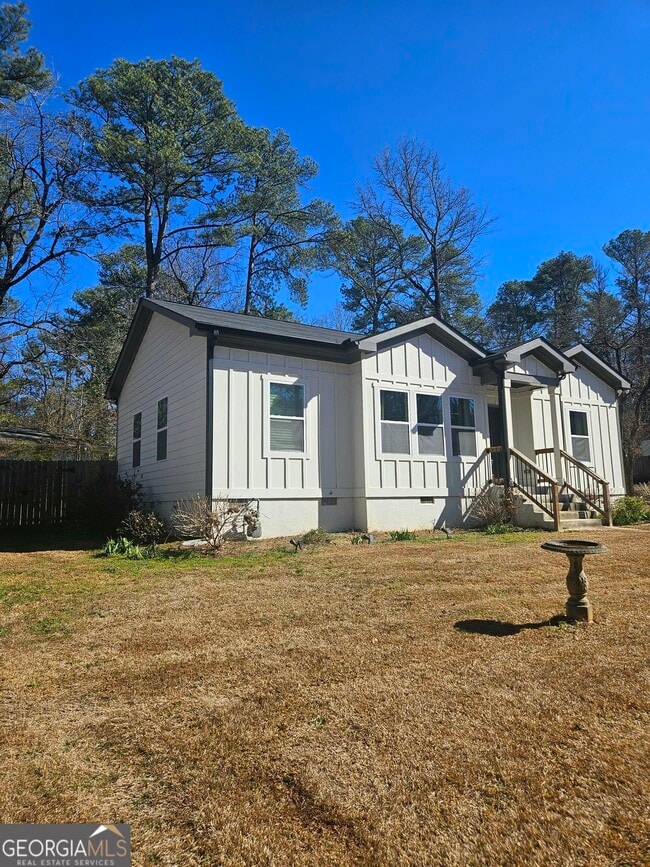 Photo - 1718 Line St