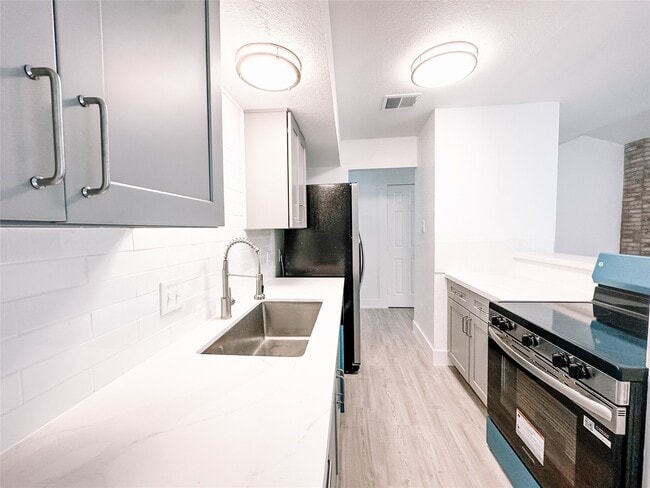 Photo - 12524 Pebblestone St