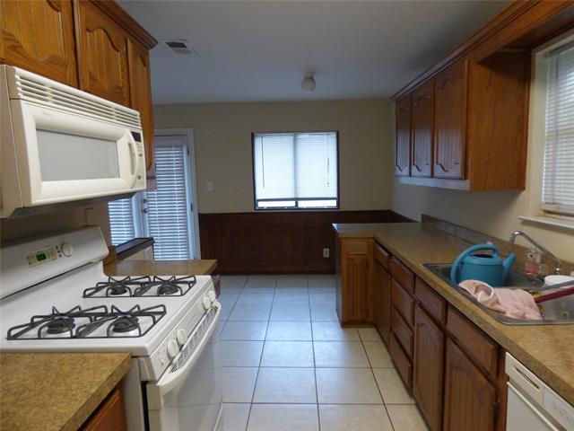 Photo - 502 Moonlight Dr