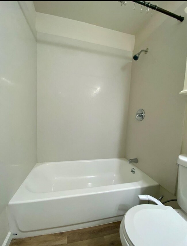 Photo - Freshly renewed Condo!