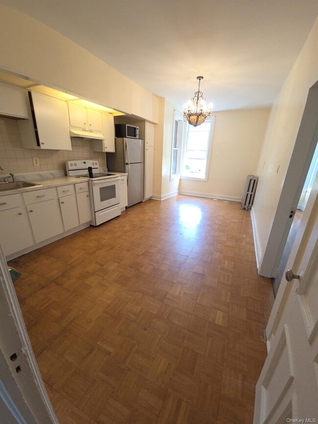 Photo - 6-6 Eastman Terrace Unit 2