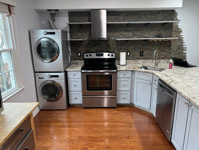 Photo - 94 N Bedford St Unit B