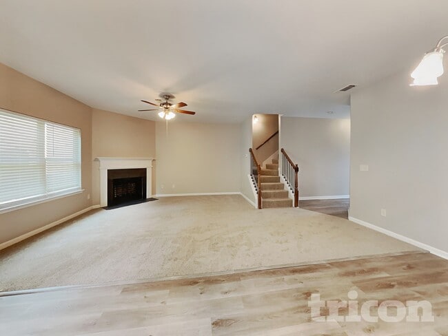 Photo - 1006 Grenier Terrace NE