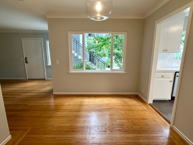Photo - Menlo Pointe Apartments