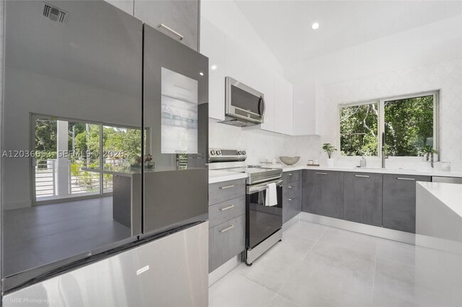 Photo - 5 Bowen Dr