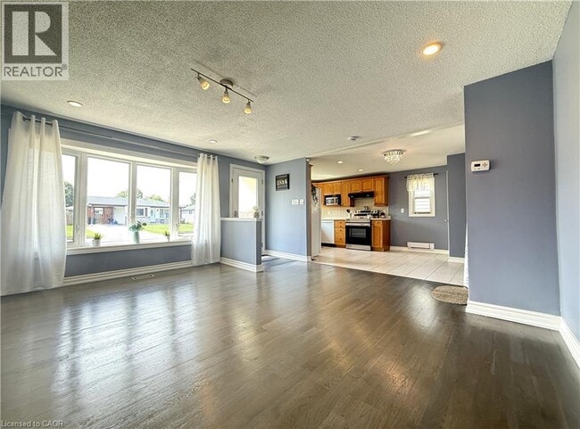 Photo - 66 Belwood Crescent